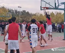 游戏平台-包含无懈可击！队伍在赛场上完美配合，展现出顶尖水平的词条